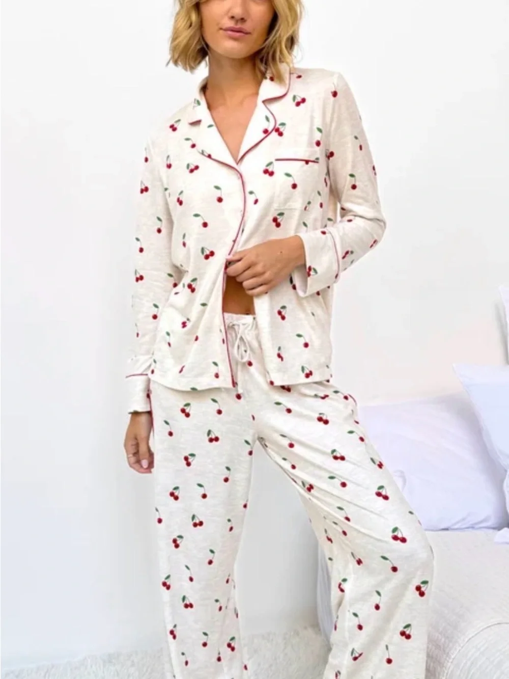Splendid White Pajama Set with Red Heart Print